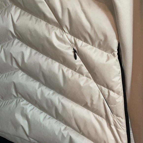 🇨🇦 INDYGENA Poplun II Insulated Sweater - Picture 9 of 13